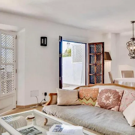 Villa Stylish 2br Modern House Next To Puerto Banus By Rafleys, Private Pool, Wifi *