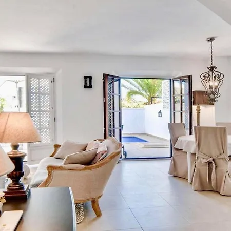 Stylish 2br Modern House Next To Puerto Banus By Rafleys, Private Pool, Wifi Marbella