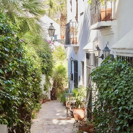 Stylish 2br Modern House Next To Puerto Banus By Rafleys, Private Pool, Wifi *