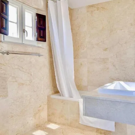 Stylish 2br Modern House Next To Puerto Banus By Rafleys, Private Pool, Wifi