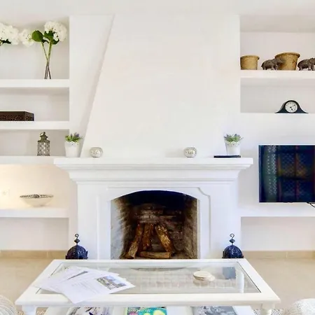 Stylish 2br Modern House Next To Puerto Banus By Rafleys, Private Pool, Wifi Villa Marbella