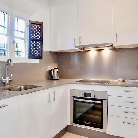 Stylish 2br Modern House Next To Puerto Banus By Rafleys, Private Pool, Wifi Marbella